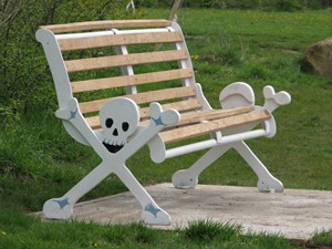 'Skull and Crossbone' bench, by Andy Hazell
