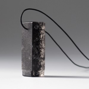 Oblong pendant, by Gill Forsbrook