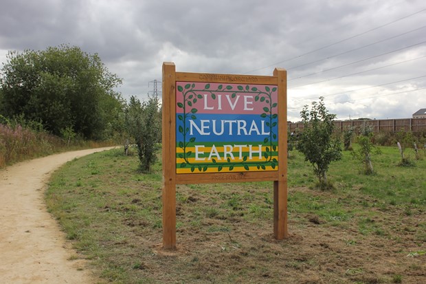 Live Neutral Earth - Credit: Enamel orchard notice board